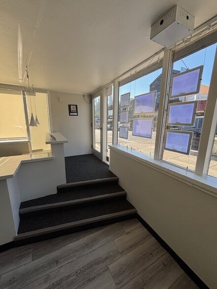 More Photos Of 2071 Antioch Ct, Oakland Storefront Retail Office For Lease