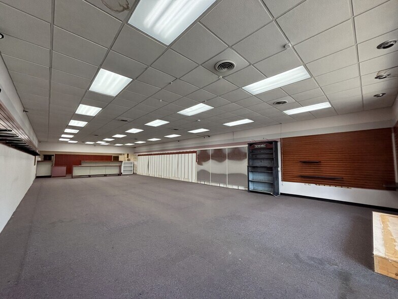 More Photos Of 1-6 Riverside Plz, Blossburg Storefront For Sale