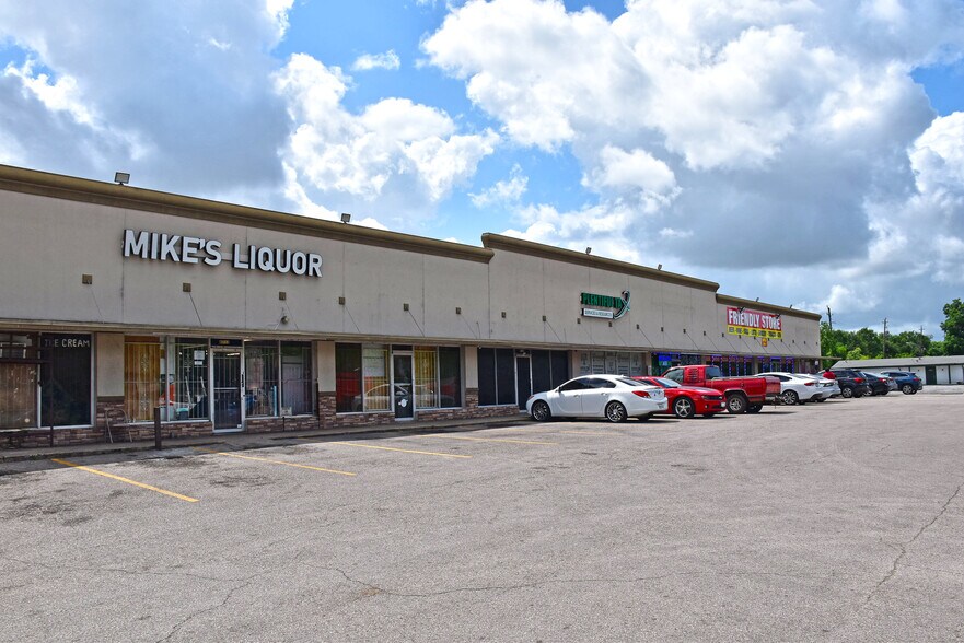 More Photos Of 8707 Martin Luther King Blvd, Houston Storefront For Lease