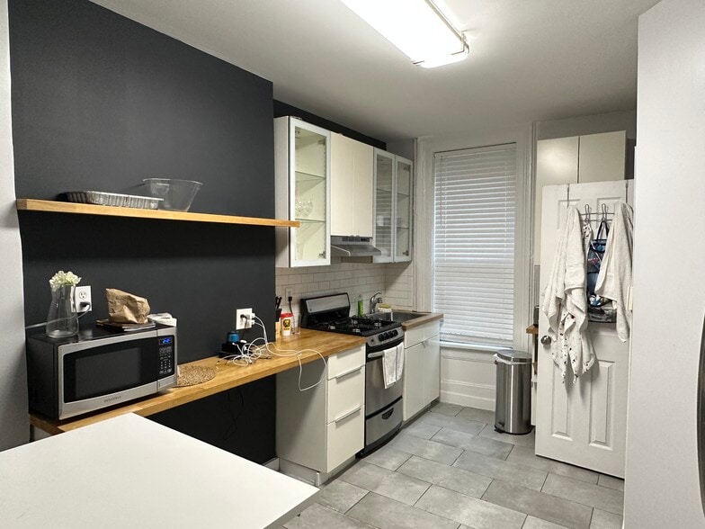 More Photos Of 450 1st St, Hoboken Apartments For Lease