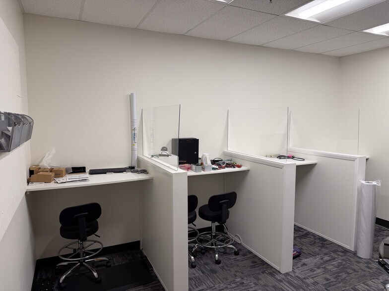 More Photos Of 27350 SW 95th Ave, Wilsonville Research And Development For Lease