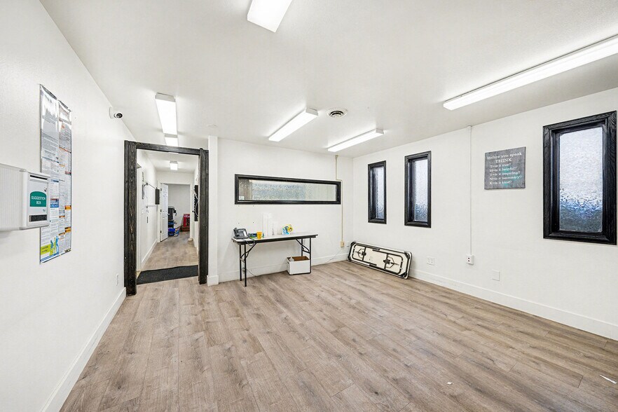 More Photos Of 420 15th St, Greeley Service For Sale