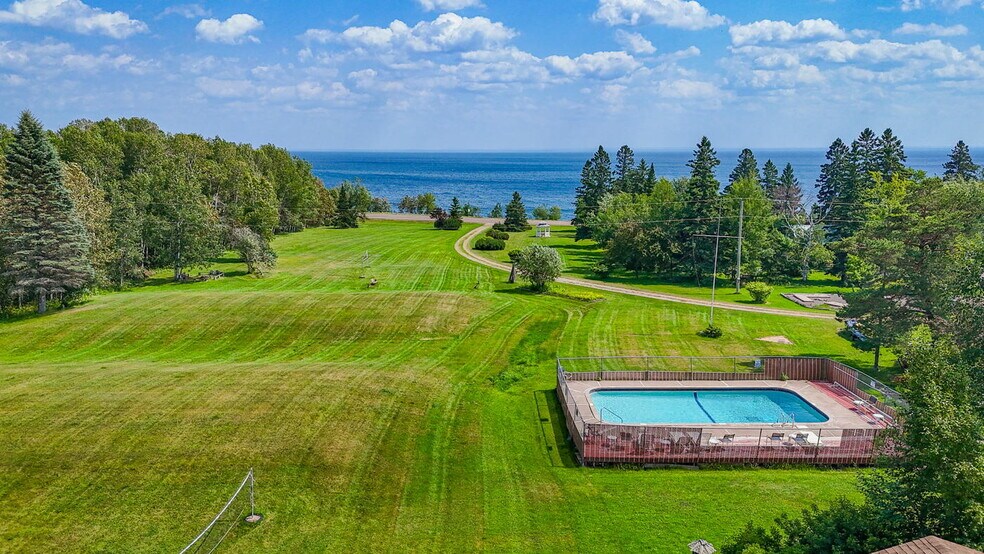More Photos Of 9000 Congdon Blvd, Duluth Hotel For Sale