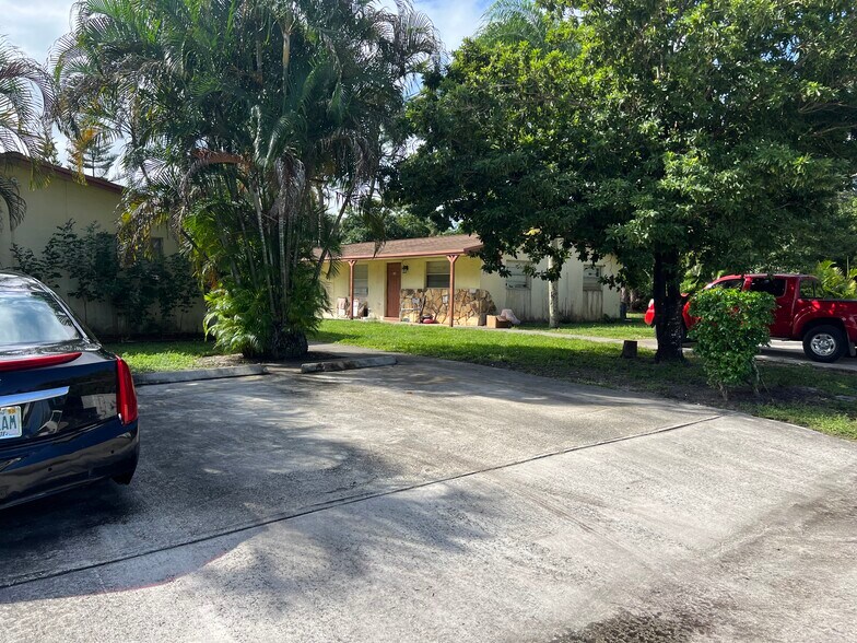 More Photos Of 4764 Cole St, West Palm Beach Apartments For Sale