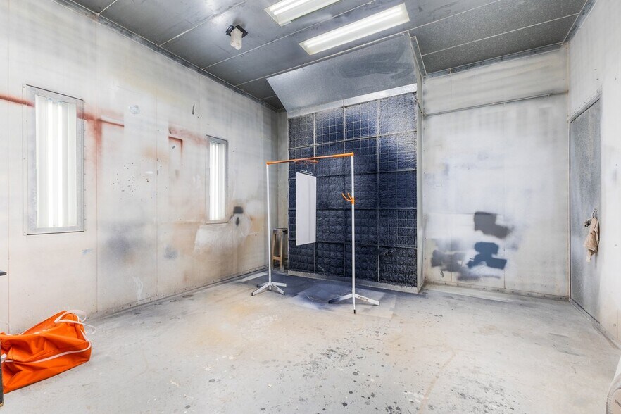 More Photos Of 1130 Industrial Ave, Petaluma Light Manufacturing For Sale