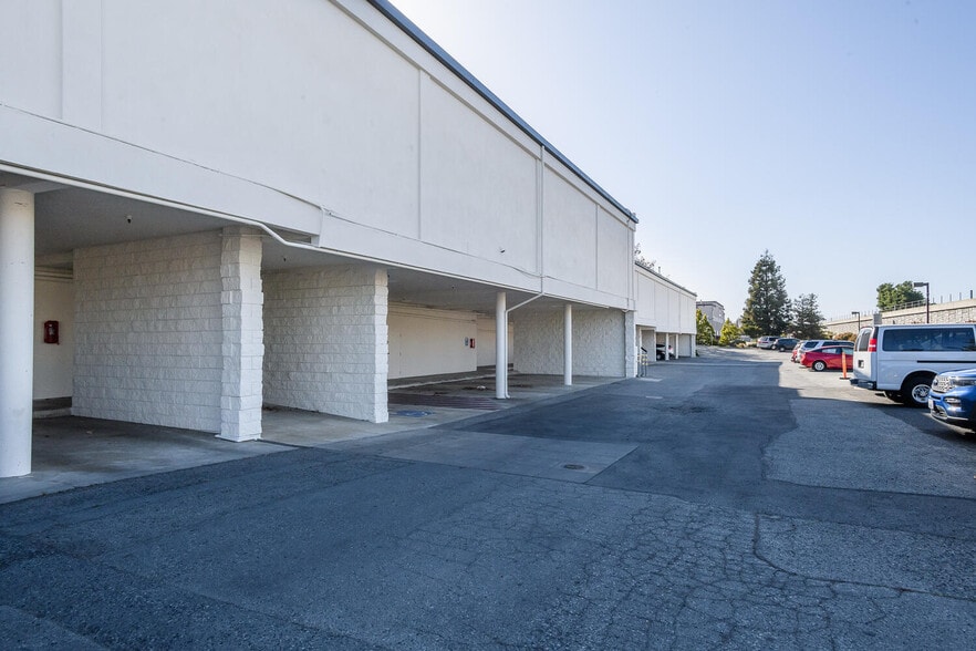 More Photos Of 1501 El Camino Real, Belmont Storefront Retail Office For Lease