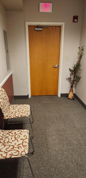 More Photos Of 1449 Old Waterbury Rd, Southbury Office For Sale