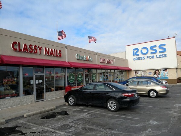 More Photos Of 320-380 E Capitol Dr, Milwaukee Unknown For Lease