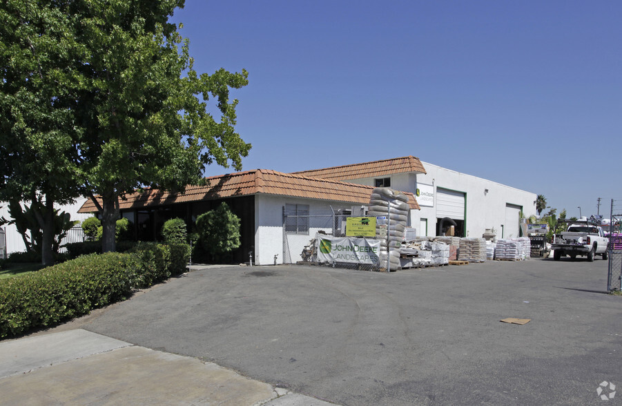 Primary Photo Of 1370 La Mirada Dr, San Marcos Warehouse For Lease