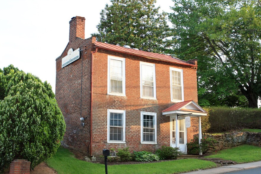 More Photos Of 146 Main St, Stanardsville Hospitality For Sale