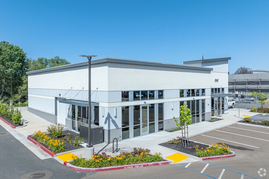More Photos Of 6141 Pacific St, Rocklin Light Manufacturing For Lease