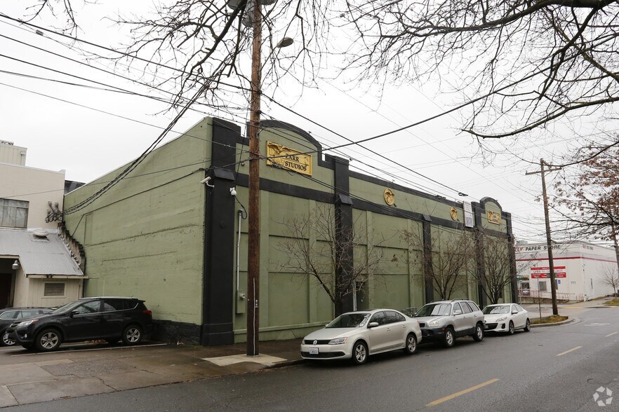 More Photos Of 1535 SE 9th Ave, Portland Warehouse For Lease