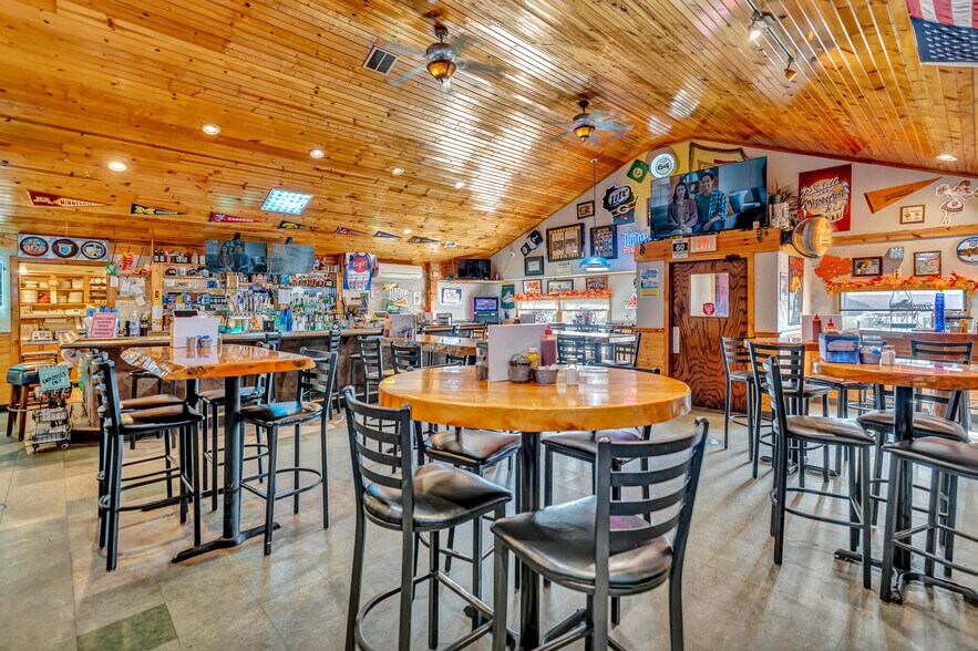 More Photos Of 1123 3rd St S, La Crosse Bar For Sale