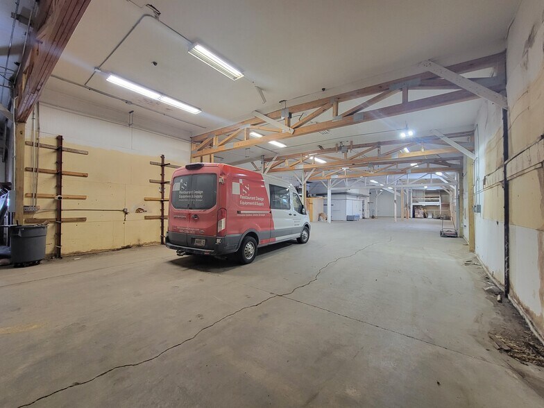 More Photos Of 1417 N A Ave, Sioux Falls Warehouse For Lease