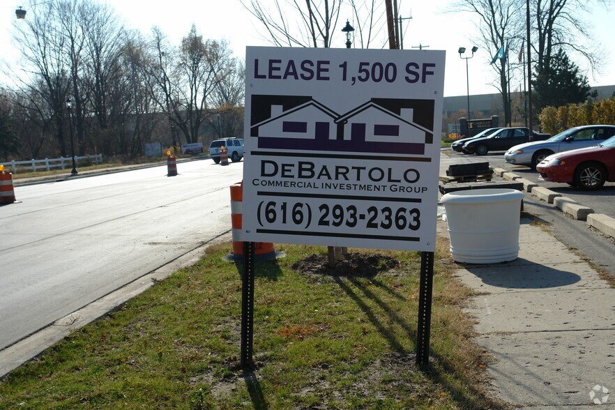 More Photos Of 6209-6237 S Division Ave, Grand Rapids Storefront For Lease