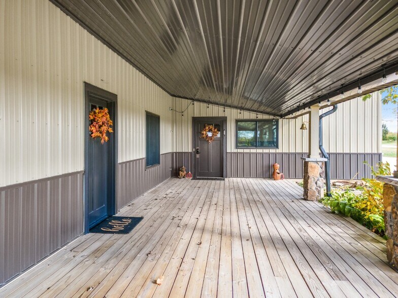 More Photos Of 15306 Covington Rd, Fort Wayne Flex For Sale