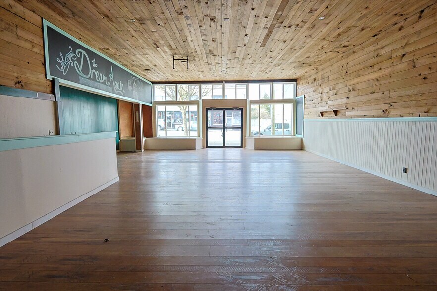 More Photos Of 2051 Sherman Ave, North Bend General Retail For Sale