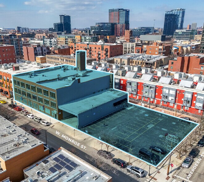 Primary Photo Of 1100-1114 W Monroe St, Chicago Showroom For Lease