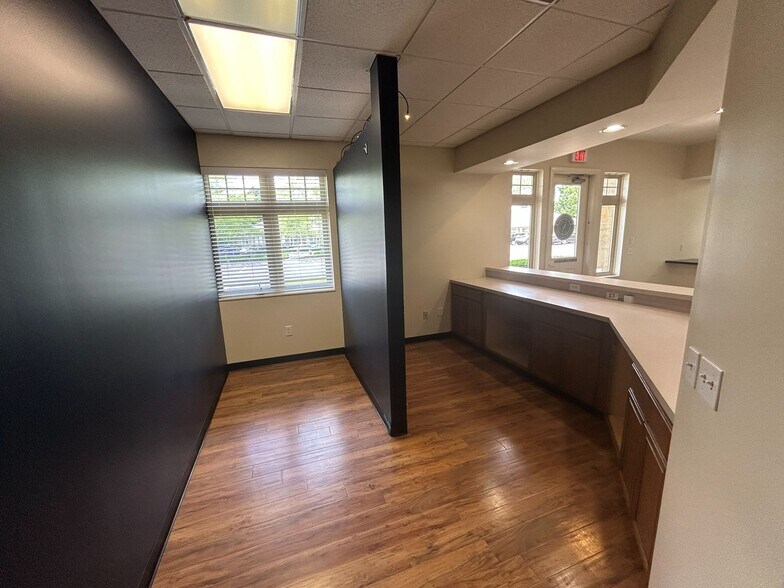 More Photos Of 440 Beecher Rd, Columbus Medical For Sale