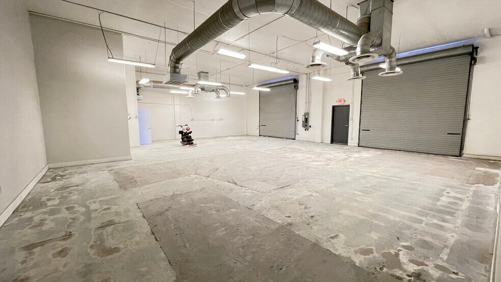More Photos Of 3744 Meade Ave, Las Vegas Warehouse For Lease