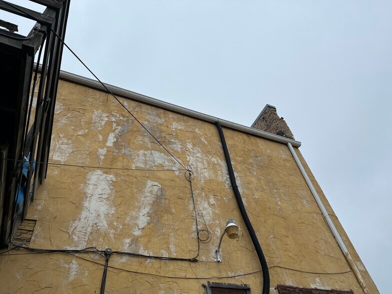 More Photos Of 2 Tayco St, Menasha Multifamily For Sale