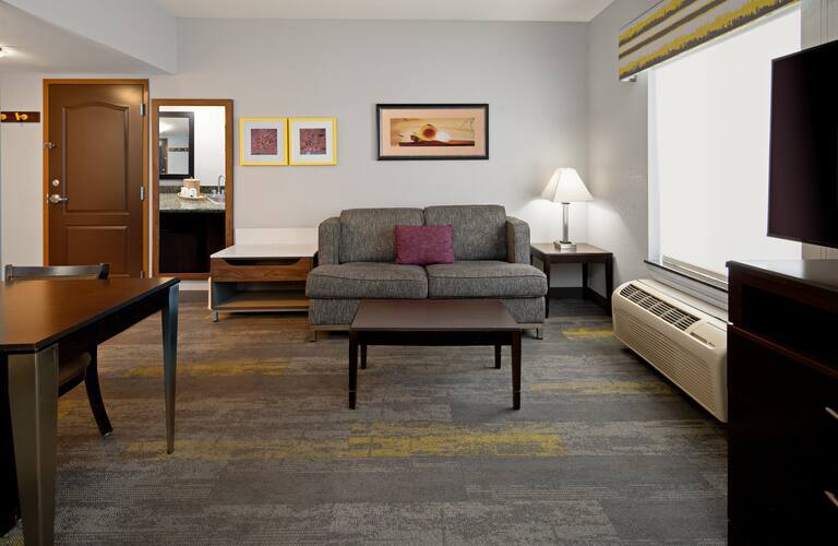 More Photos Of 7941 E Brundage Ln, Bakersfield Hotel For Sale