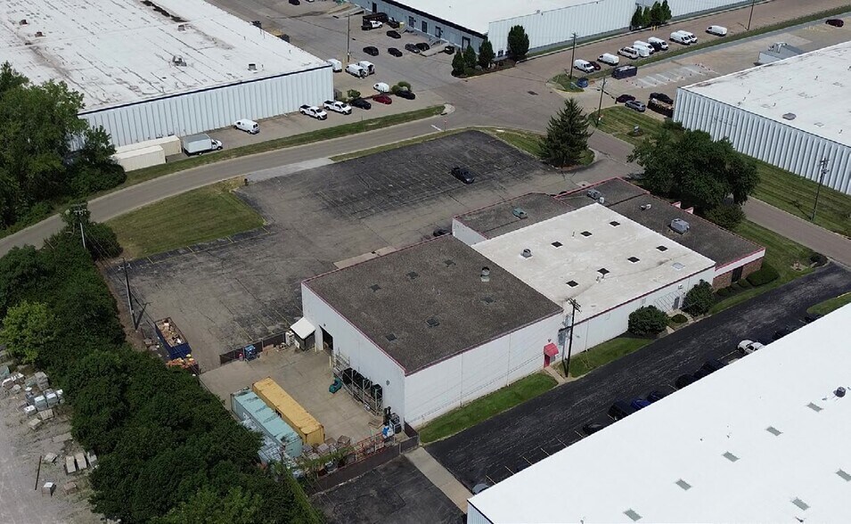 More Photos Of 4665 Interstate Dr, Cincinnati Warehouse For Sale