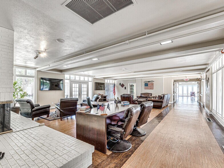 More Photos Of 901 NW 25th St, Oklahoma City Healthcare For Sale