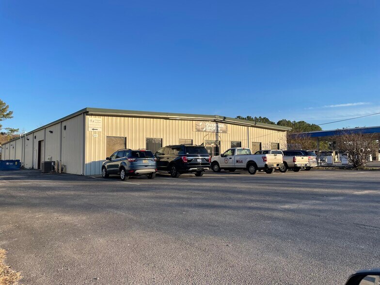 More Photos Of 8503 Whitesburg Dr SE, Huntsville Freestanding For Lease