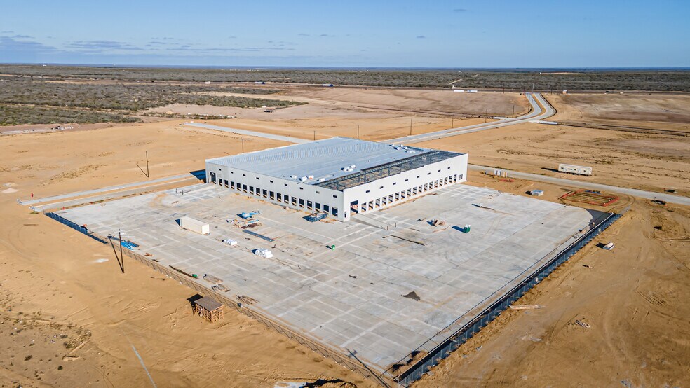 More Photos Of Maritime Loop, Laredo Warehouse For Sale