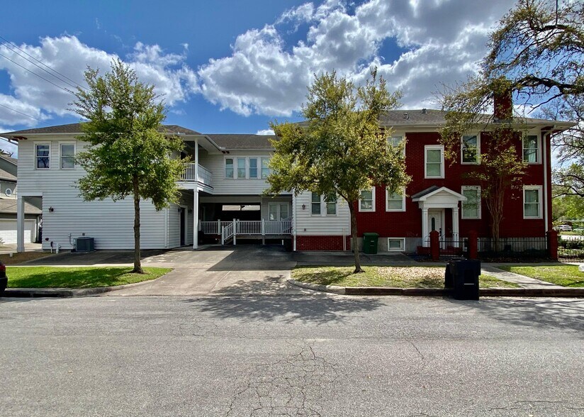 More Photos Of 848 Heights Blvd, Houston Office For Sale