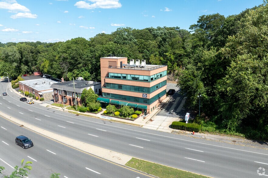 More Photos Of 1234 Central Park Ave, Yonkers Medical For Lease