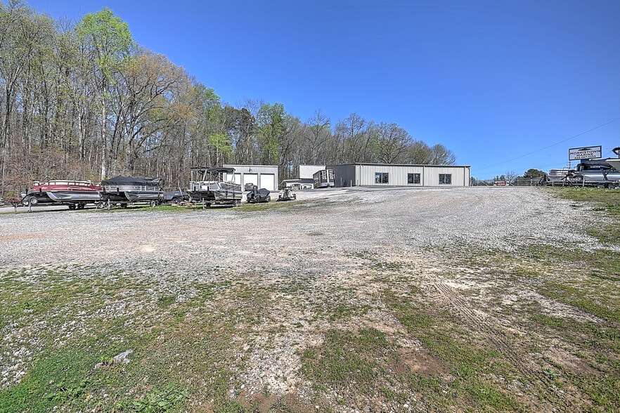 More Photos Of 2905 Cherokee Park Rd, Morristown Auto Dealership For Sale
