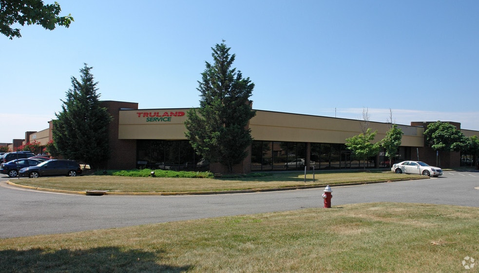 More Photos Of 5701 General Washington Dr, Alexandria Light Distribution For Lease