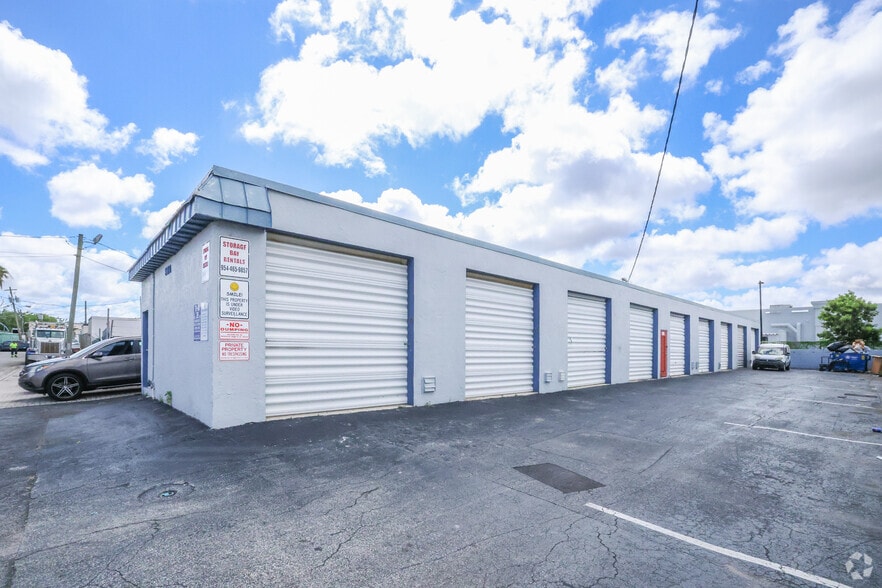 Primary Photo Of 5614 NW 8th St, Margate Warehouse For Lease