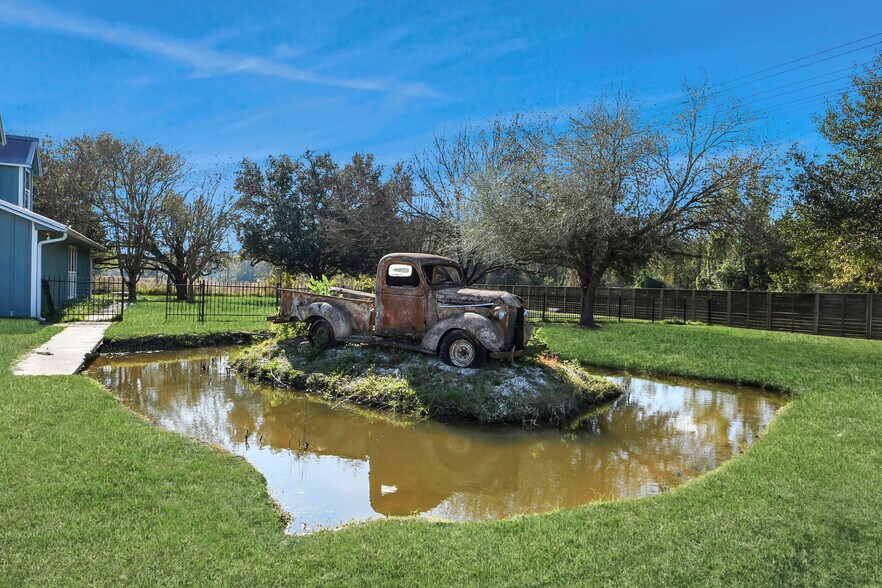 More Photos Of 17188 Highway 321, Dayton Specialty For Sale