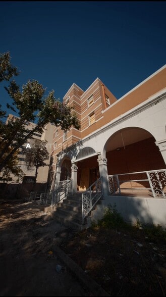 More Photos Of 1905 Crawford St, Houston Flex For Sale