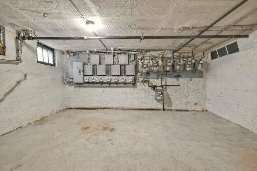 More Photos Of 6340 Fresh Pond Rd, Ridgewood Apartments For Sale