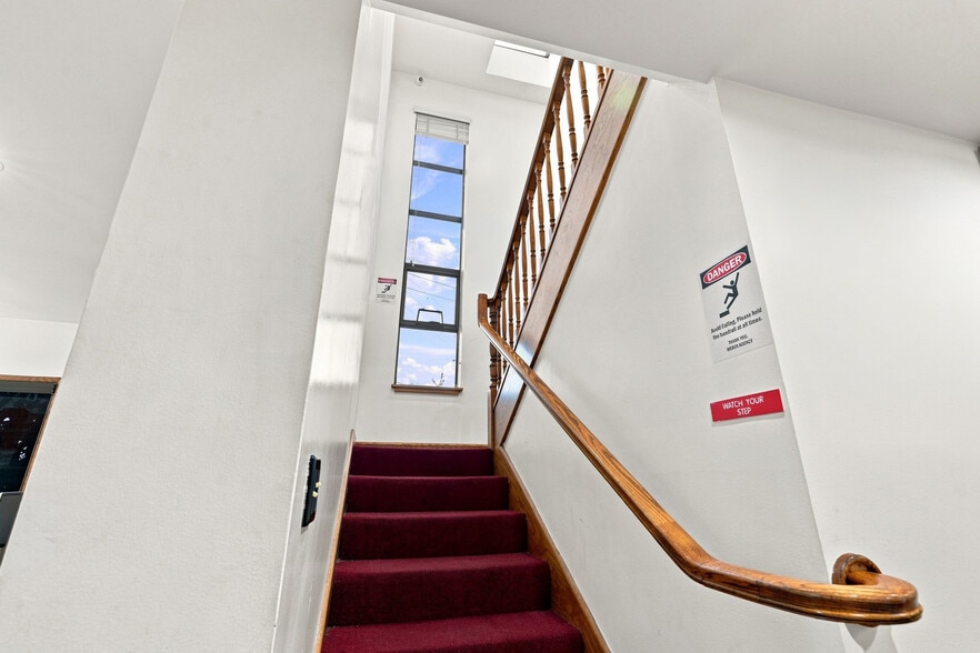 More Photos Of 1063 Colorado Blvd, Eagle Rock Medical For Sale
