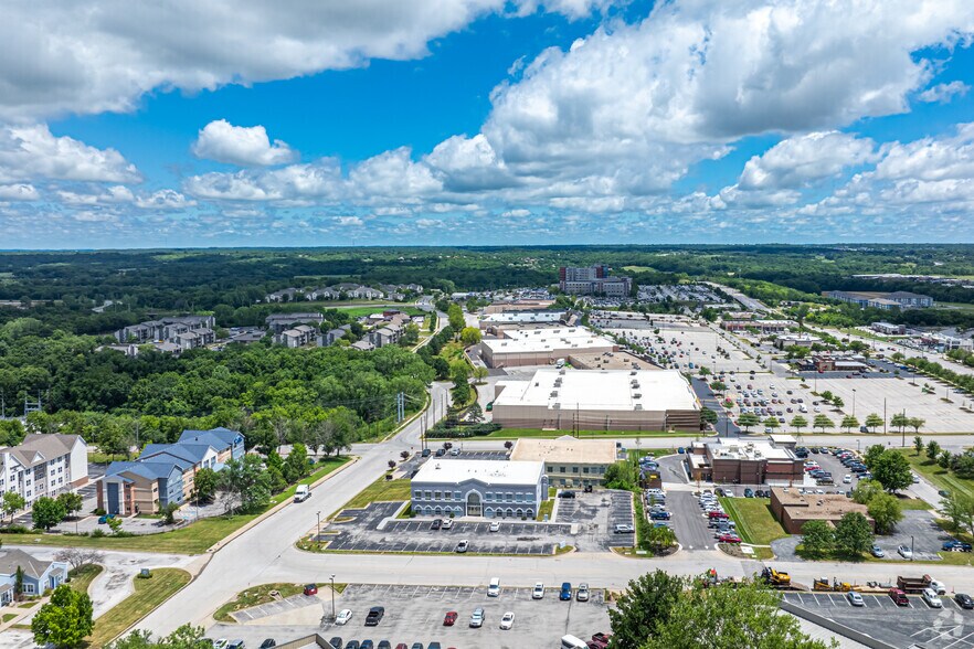 More Photos Of 3737 S Elizabeth St, Independence Office For Lease