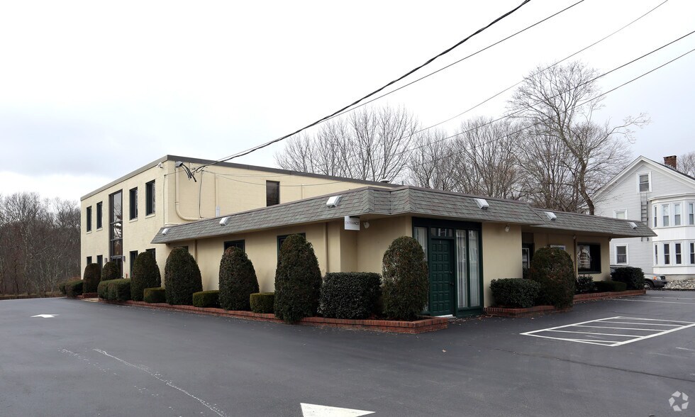 More Photos Of 168-170 South St, Plainville Office For Lease
