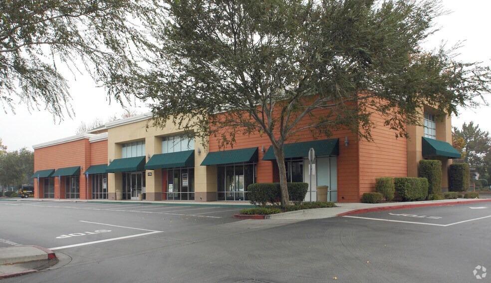 More Photos Of 1706 Oakland Rd, San Jose General Retail For Lease