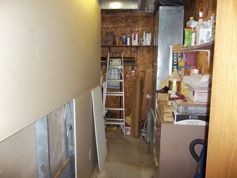 More Photos Of 1390 35th Pkwy Pky, Chanute Religious Facility For Sale