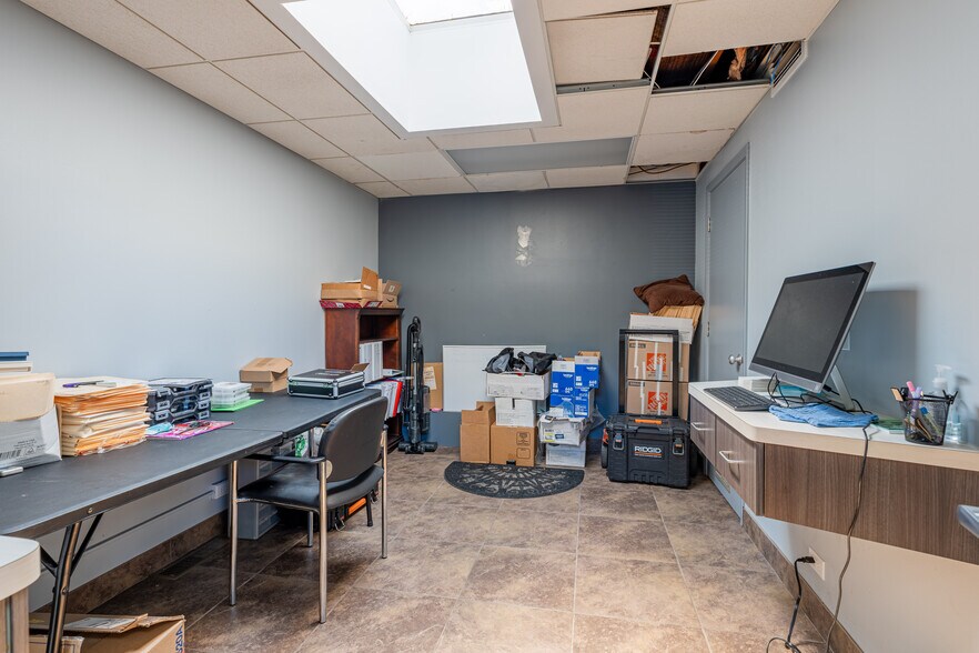 More Photos Of 605-615 W Euclid Ave, Arlington Heights Medical For Lease