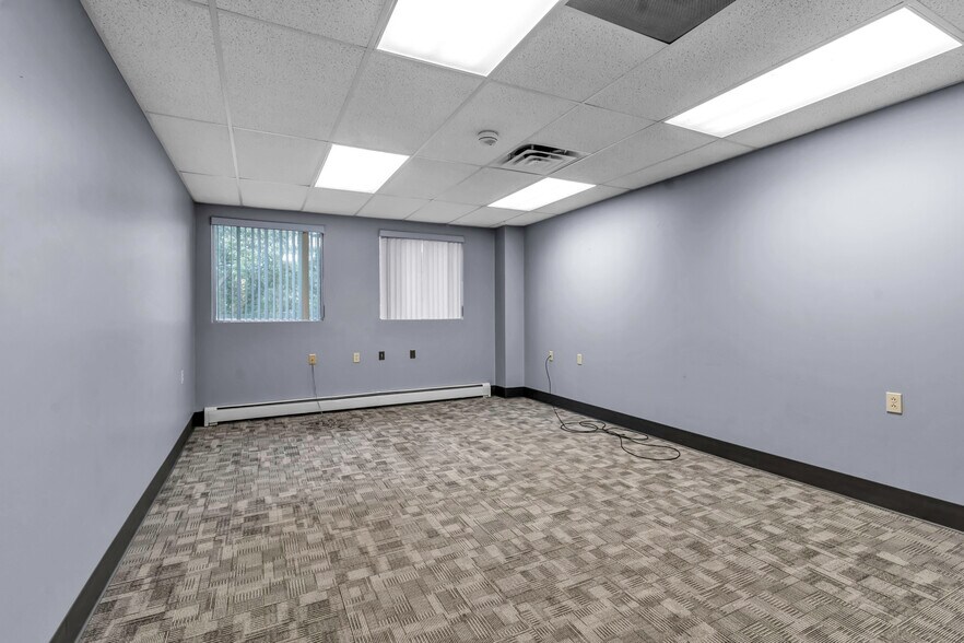 More Photos Of 7290 Nash Rd, North Tonawanda Showroom For Sale