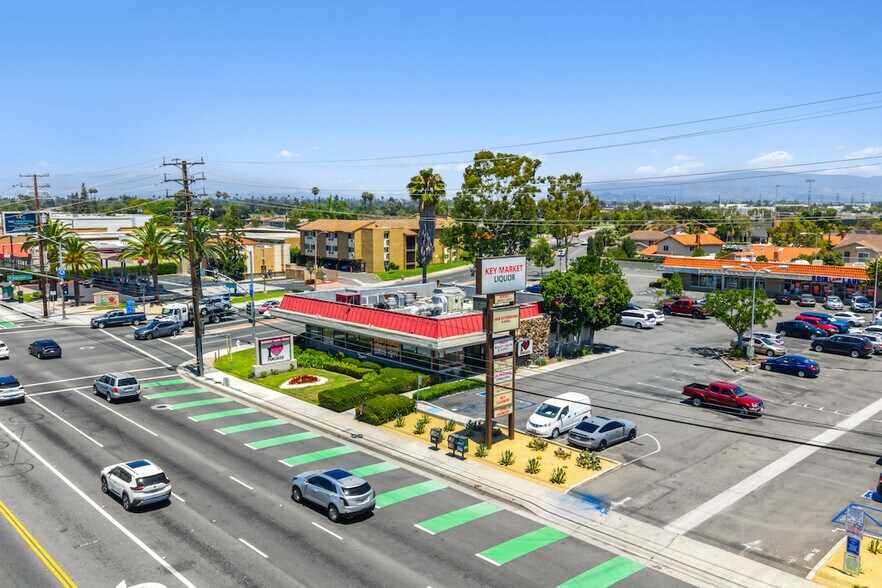 More Photos Of 3001-3041 S Bristol St, Santa Ana Unknown For Lease