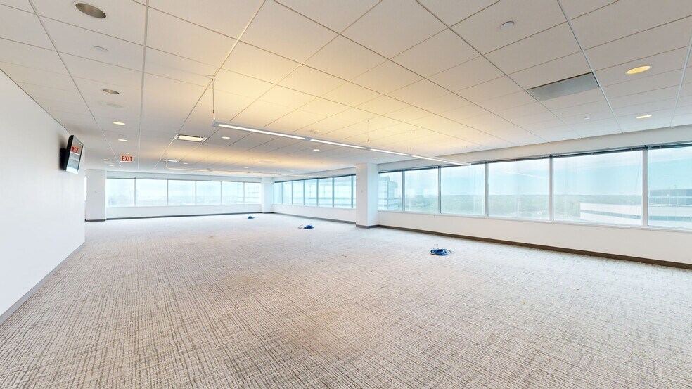 More Photos Of 231 N Martingale Rd, Schaumburg Office For Lease