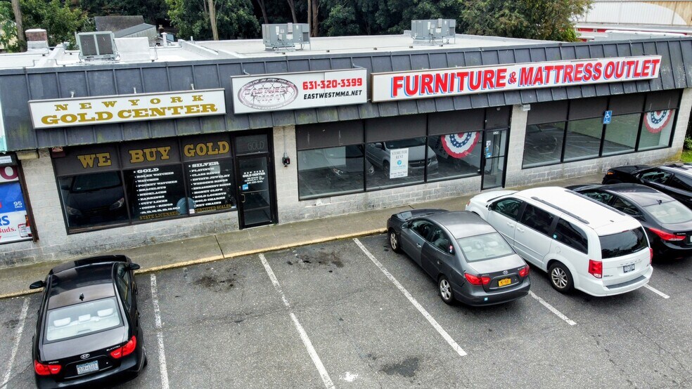 More Photos Of 512-520 Middle Country Rd, Coram Unknown For Sale