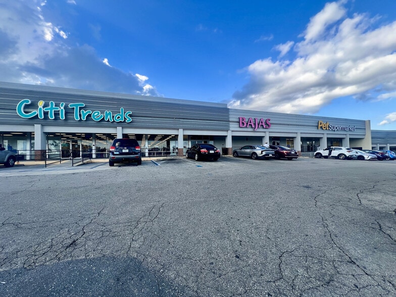 More Photos Of 2020 W Pensacola St, Tallahassee Storefront For Lease