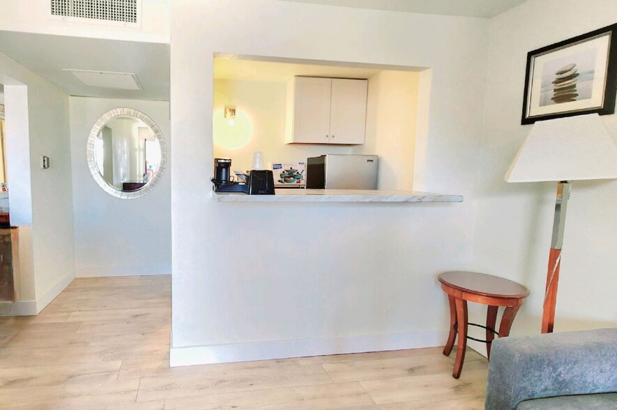 More Photos Of 921 N Bisbee Ave, Willcox Hospitality For Sale